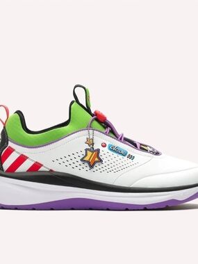Women’s Buzz Sneakers